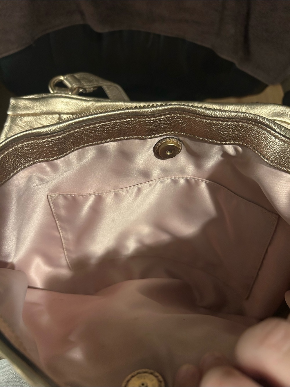 Vintage Rose-Gold COACH Shoulder Bag - Picture 5 of 10